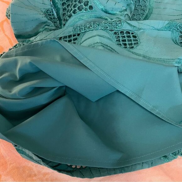 Corey Lynn Calter Sleeveless Top - Picture 6 of 7